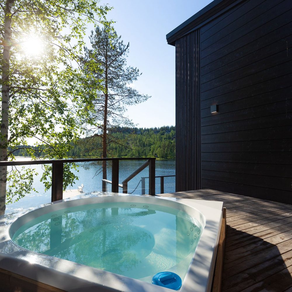 UGGO Villa on ylellinen luksusmajoitus Ukkohallassa